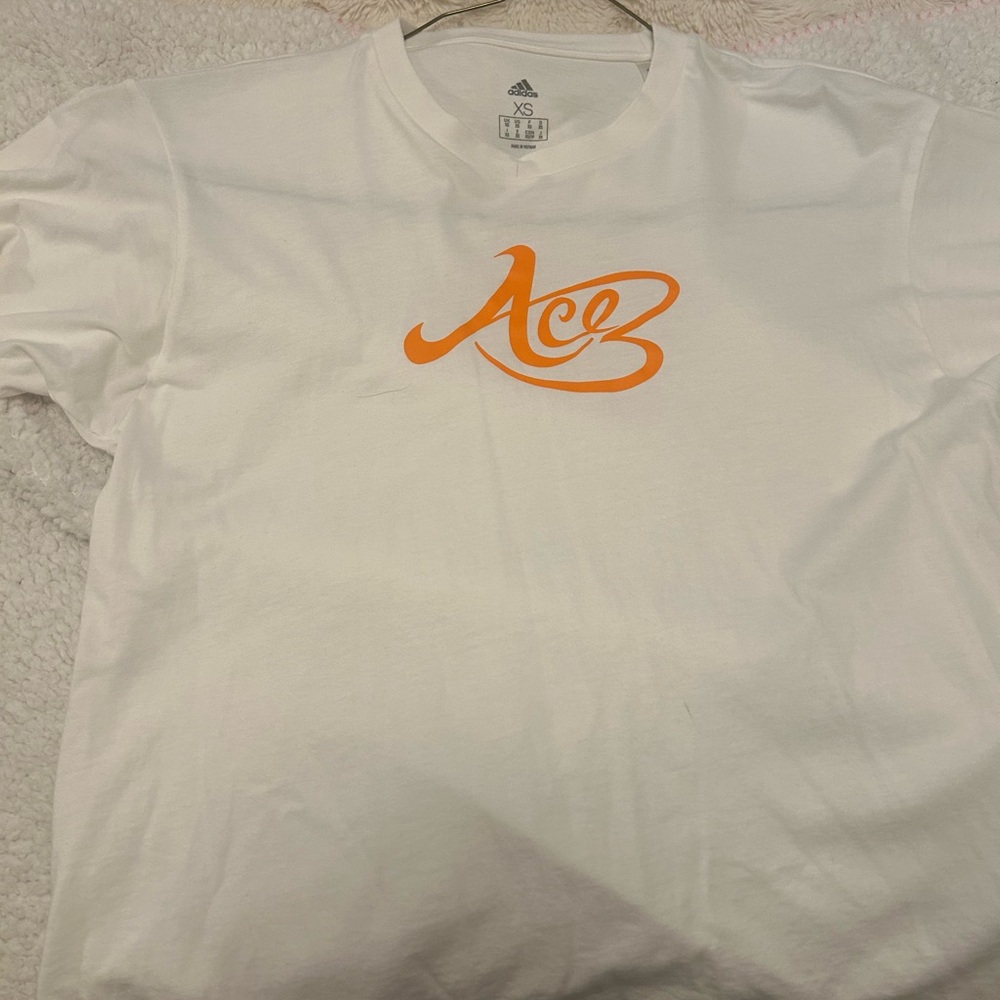 Adidas women t-shirt